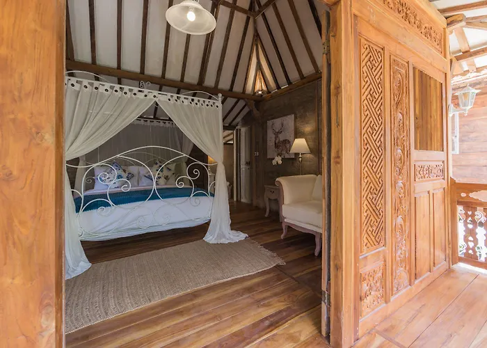 Villa Kakul &